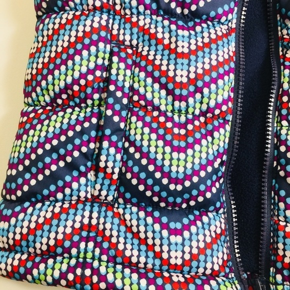 Old navy girls puffer vest - Picture 2 of 3